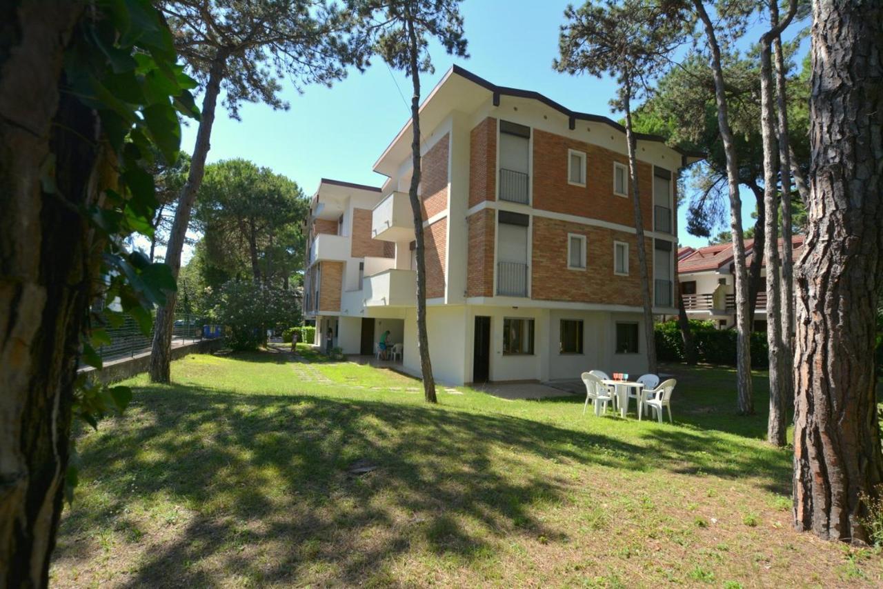 Lignano Pineta Apartment Lignano Sabbiadoro Exterior photo